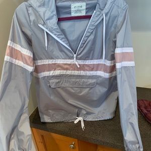 Women’s windbreaker